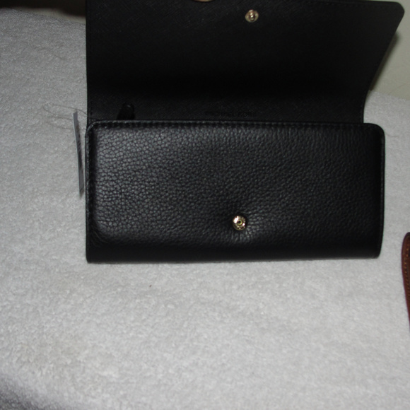 NWT/brand new black wallet by Michael kors - Picture 3 of 8